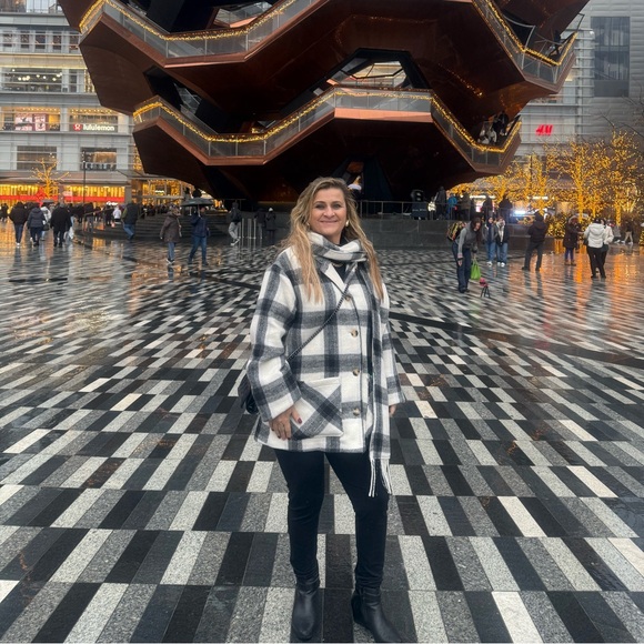 AQUA Scarf Collar Coat Black /White - Picture 3 of 3